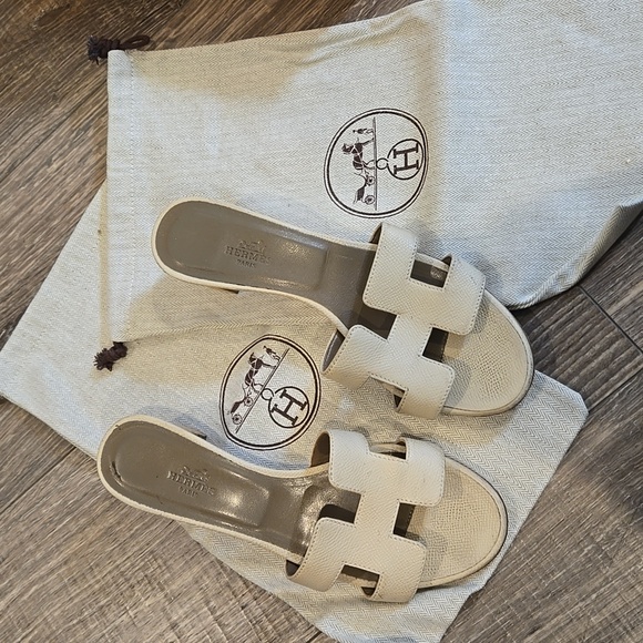 Hermes Shoes with small hill - Picture 3 of 8